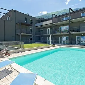  Appartamento Modern Lake View With Pool Italia